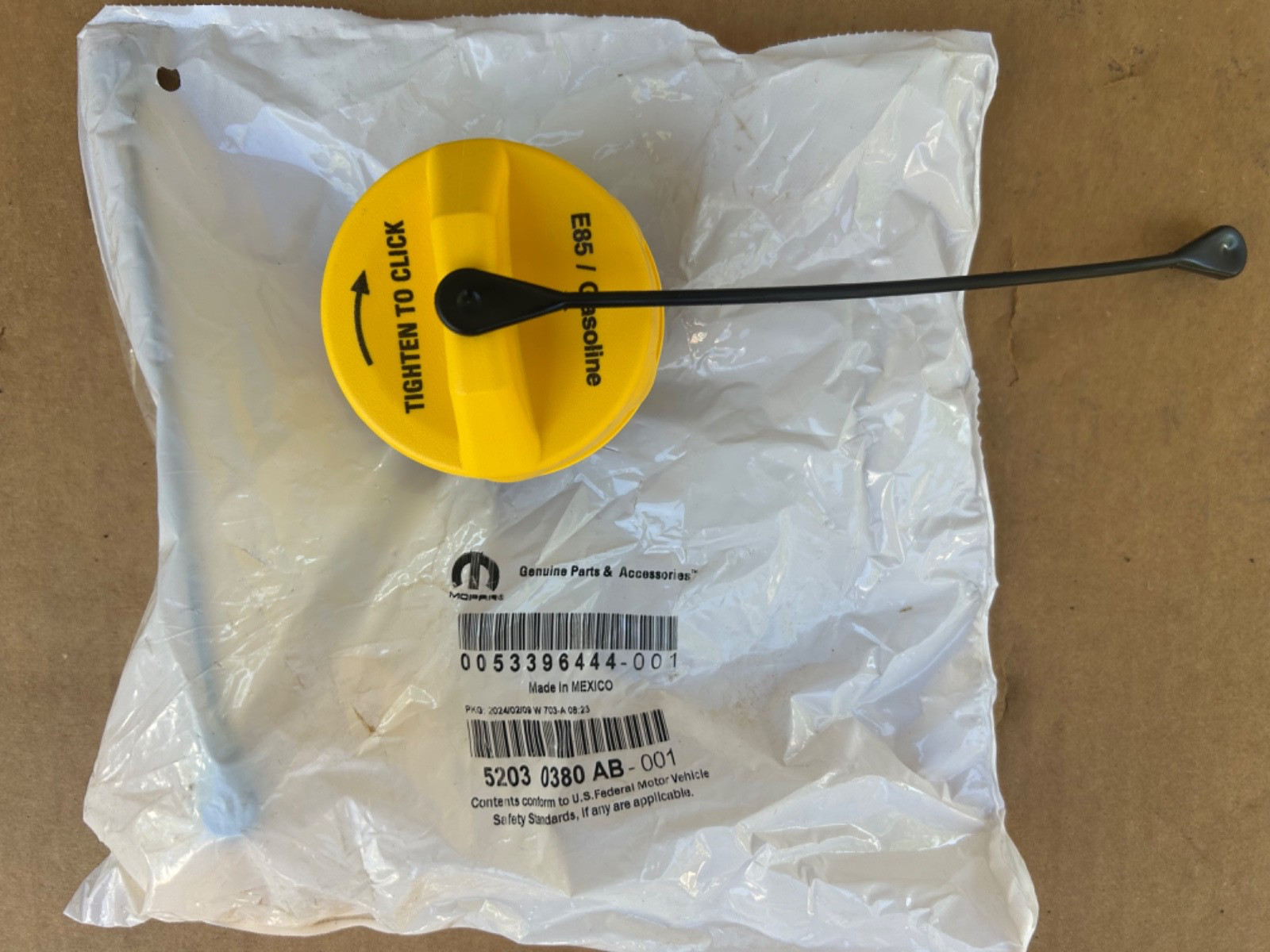 GENUINE DODGE JEEP CHRYSLER OEM NEW YELLOW E85 / GAS FLEX FUEL CAP 52030380AB