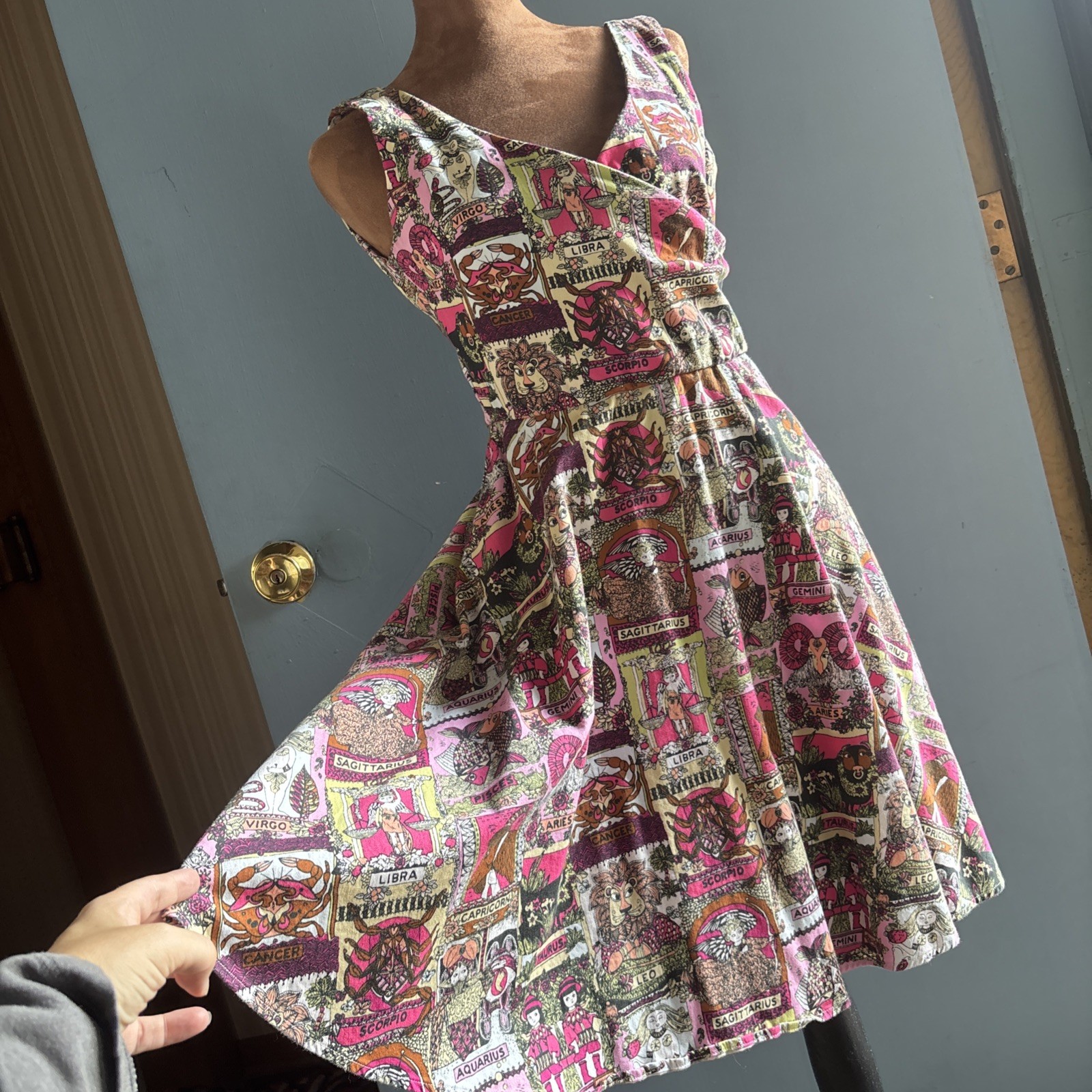 Vintage 80s 90s Zodiac Sign Astrology Skater Dress Novelty Print