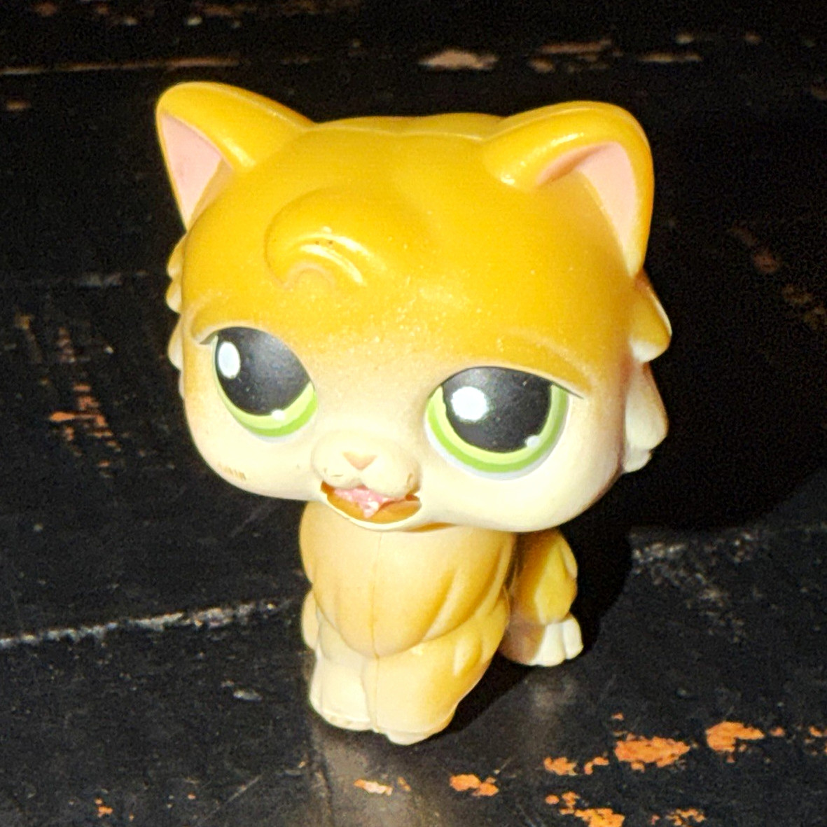 Hasbro Littlest Pet Shop~Yellow Cat Figure~2005~Vintage~Ages 3+ Years Hasbro Littlest Pet Shop~Yellow Cat Figure~2005~Vintage~Ages 3+ Years