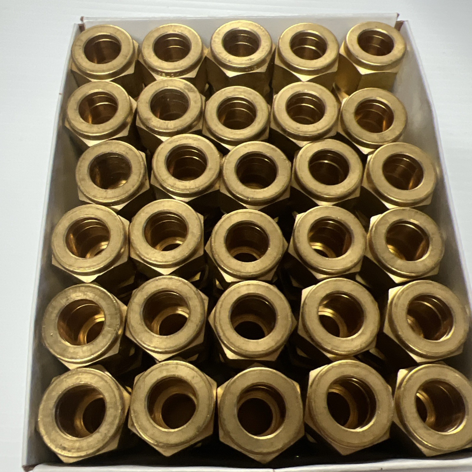 Swagelok B-810-6  Lot Of 30