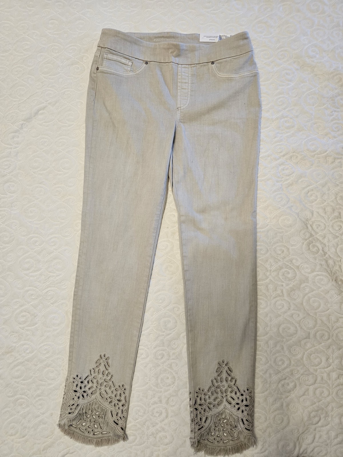 CHICO S DENIM EYELET TULIP ANKLE LIGHT SMOKE TAUPE JEANS CHICO S 0.5T (6T) CHICO S DENIM EYELET TULIP ANKLE LIGHT SMOKE TAUPE JEANS CHICO S 0.5T (6T)