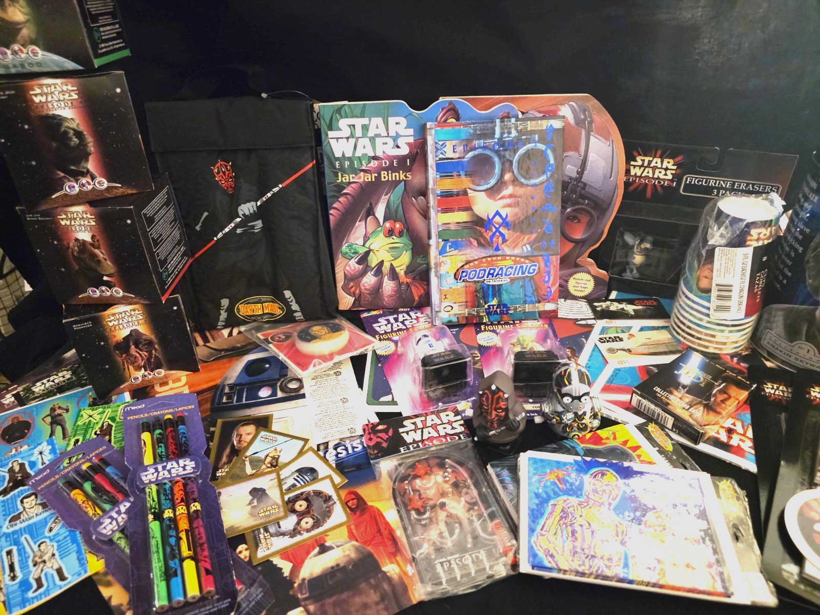 HUGE VINTAGE STAR WARS LOT TOYS,POSTERS,LUNCH BAG,BOOKS, TREAT BAGS,WINDUP TOYS