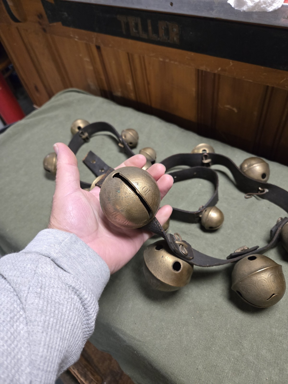 Old Big Large Antique 15 Brass Graduated Horse Sleigh Christmas Bells Size 12 Old Big Large Antique 15 Brass Graduated Horse Sleigh Christmas Bells Size 12