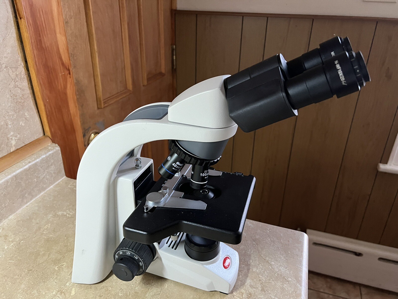 Motic 1100100402422 BA210E Microscopio trinocular con lámpara halógena