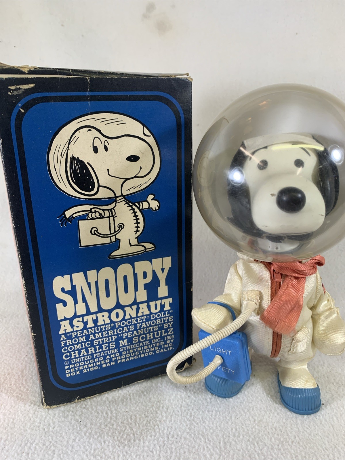 Vintage 1969 Peanuts Snoopy Astronaut Figure With Box