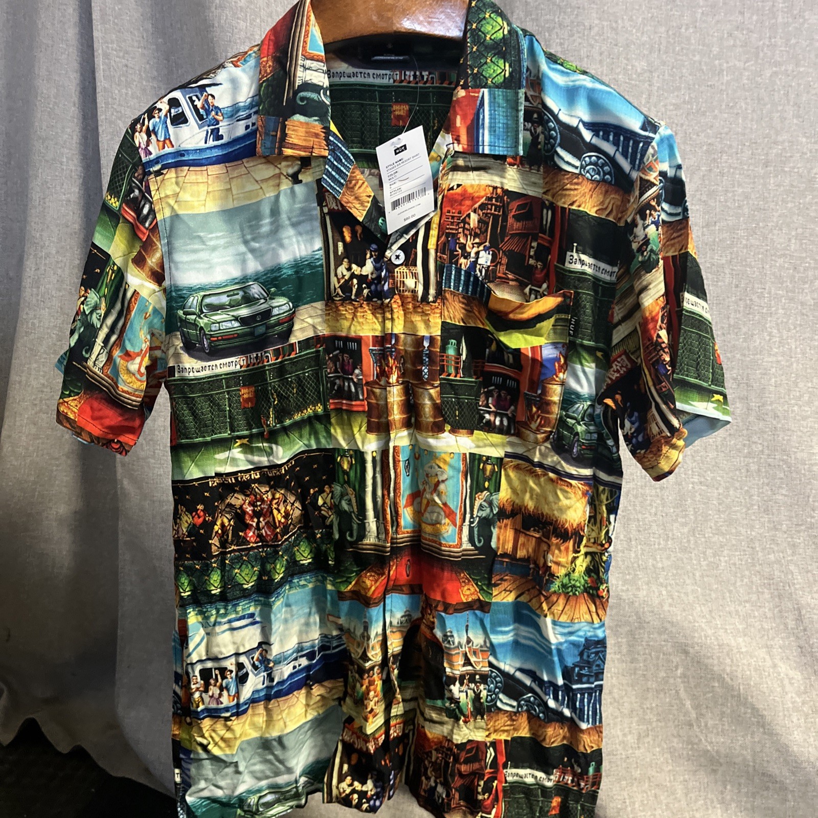 HUF x Street Fighter II Size Small Arena Casual Shirt Resort Shirt HUF x Street Fighter II Size Small Arena Casual Shirt Resort Shirt