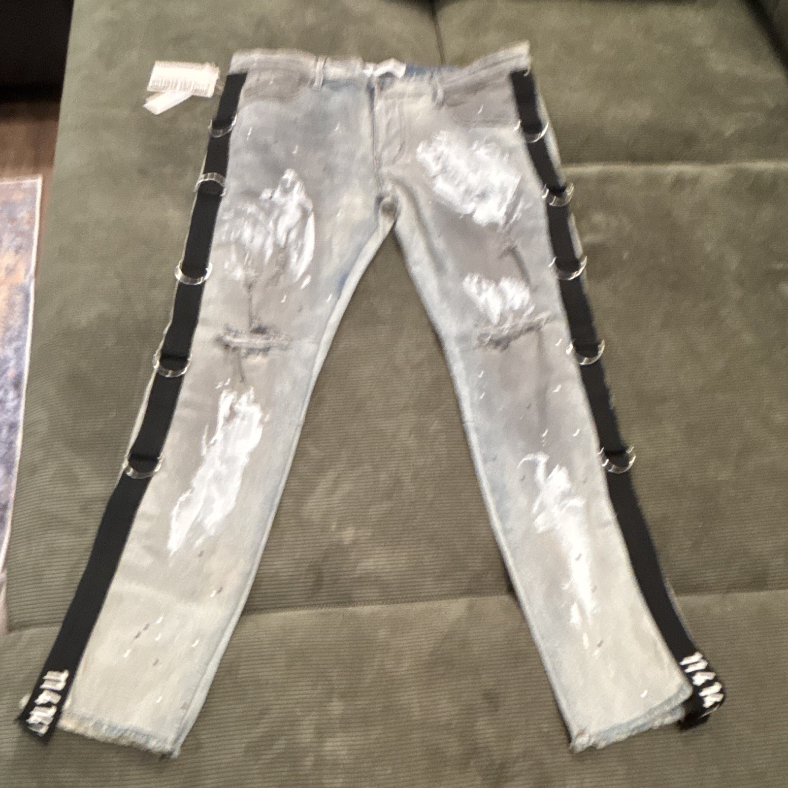 KDNK Men’s Light Wash Distressed Paint Splatter Stretch Straight Jeans Size 38 KDNK Men’s Light Wash Distressed Paint Splatter Stretch Straight Jeans Size 38