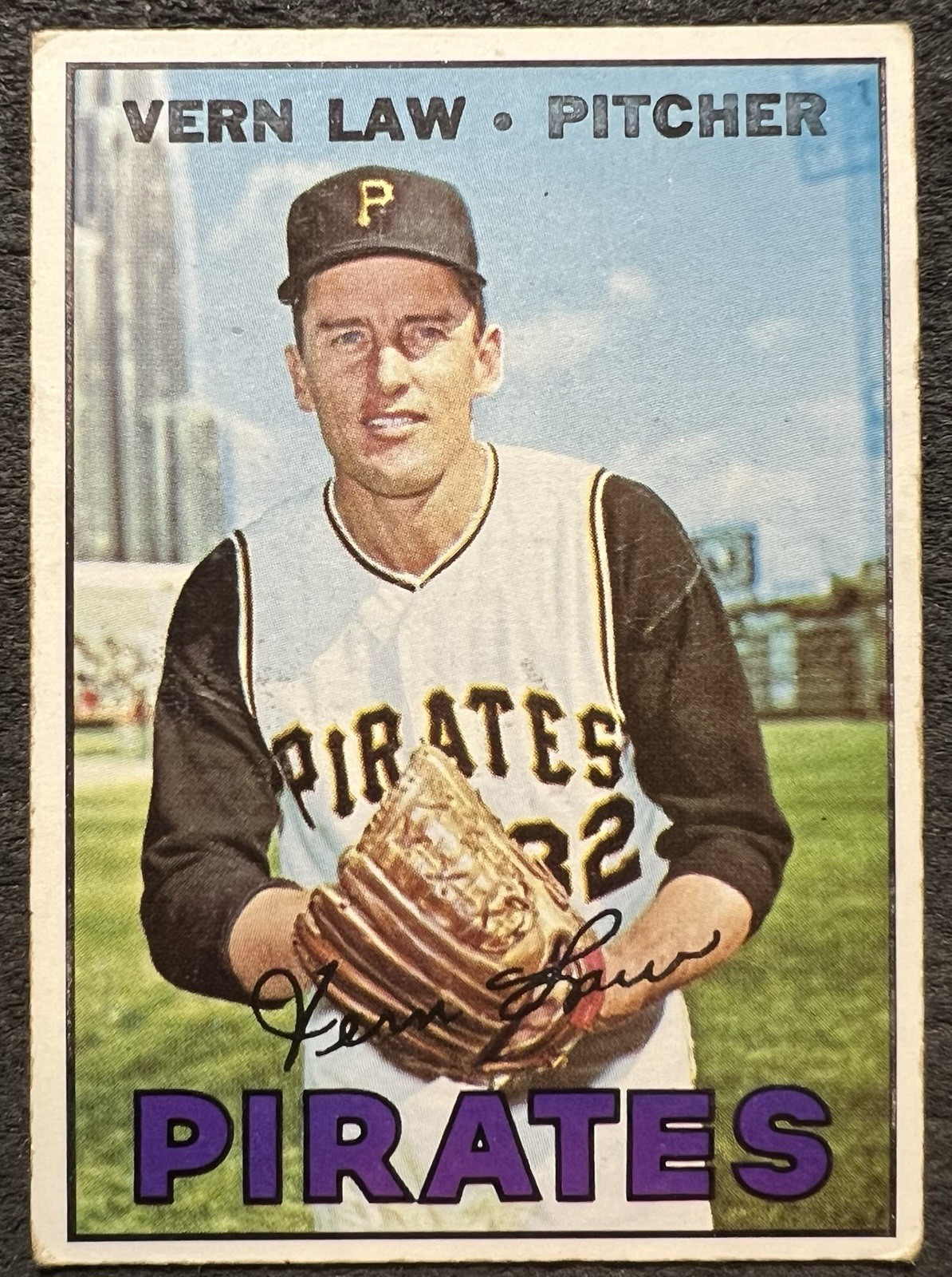 1967 TOPPS VERN LAW (PITTSBURGH PIRATES) #351 GOOD