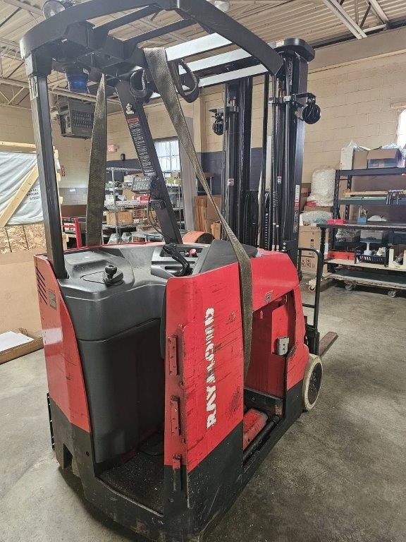 Used Raymond 425-C4TT Forklift (2015) SN# 425-15-47509 Needs Battery