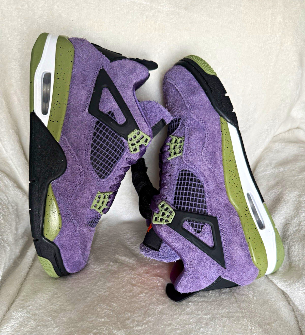 Jordan Air Jordan 4 Retro WMNS Mid Top Canyon Purple Safety Orange AQ9129-500
