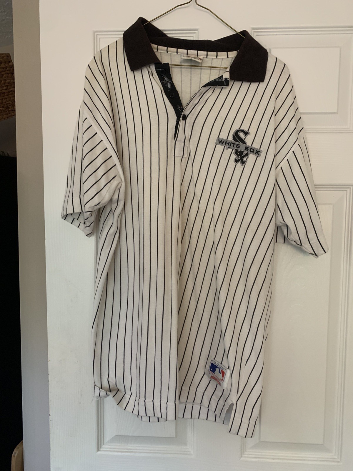 Vintage Chicago White Sox pinstriped jersey shirt from NUTMEG size large