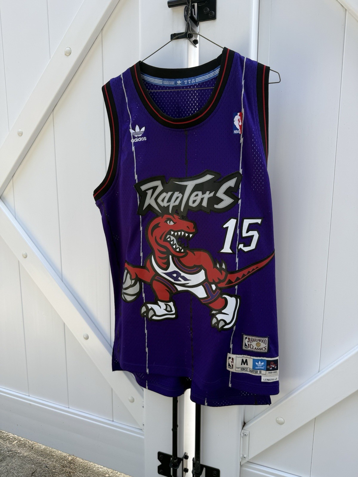 Vintage Adidas Hardwood Classics Vince Carter Toronto Raptors Jersey #15 Size M Vintage Adidas Hardwood Classics Vince Carter Toronto Raptors Jersey #15 Size M