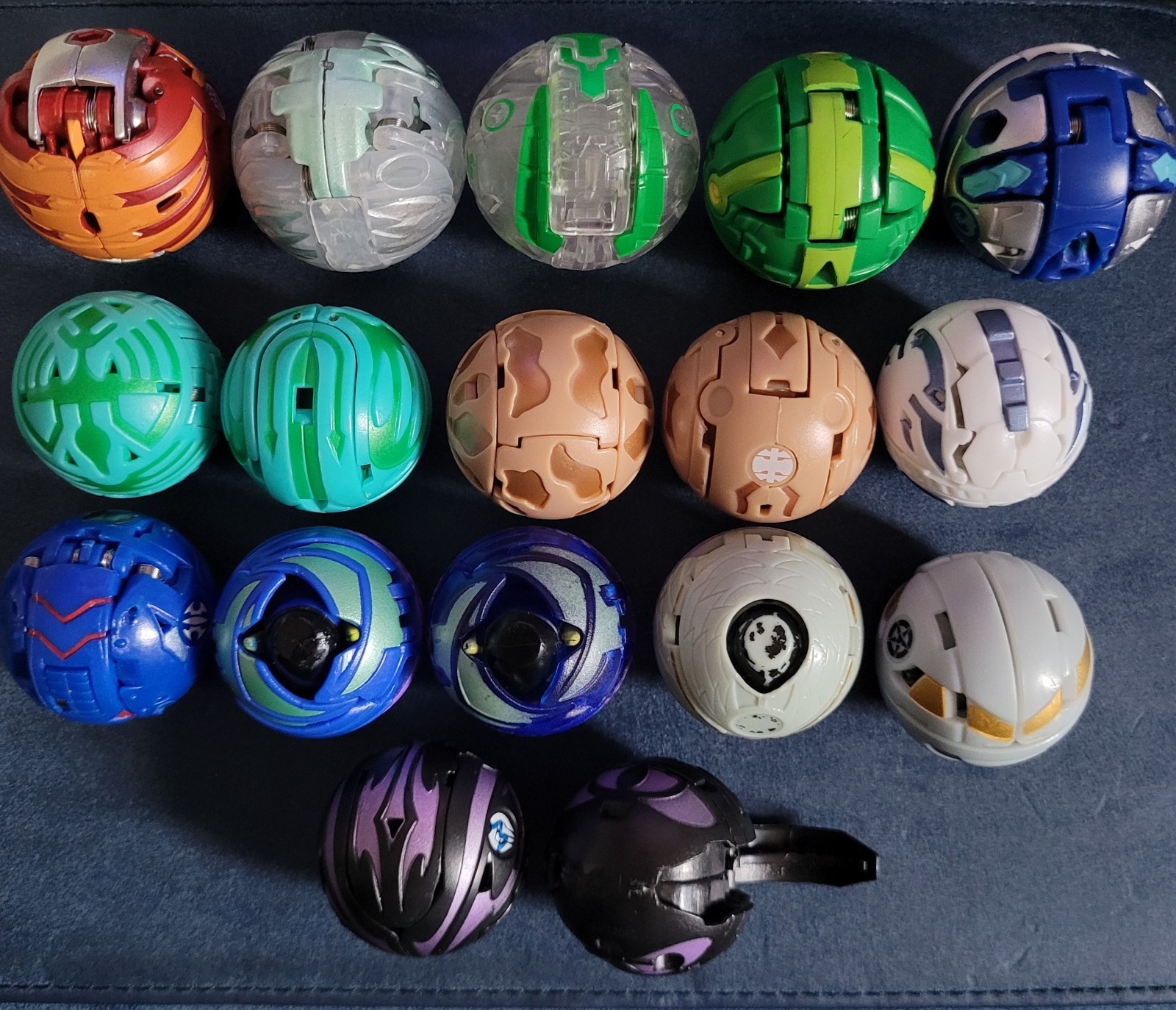 Bakugan Battle Brawlers Lot | 11x B2 + 5x B3 [Naga 2x Preyas 1x Preyas II dmg +]