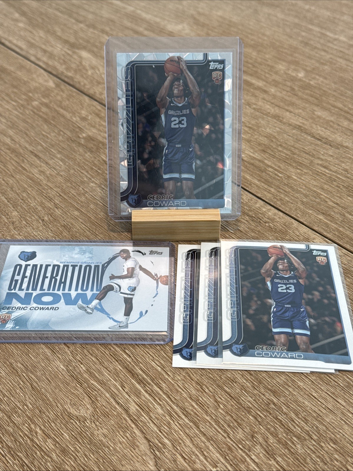 Topps 2025-26 Cedric Coward Dynamate Foil + Generation Now Insert + 3x Base RC Topps 2025-26 Cedric Coward Dynamate Foil + Generation Now Insert + 3x Base RC
