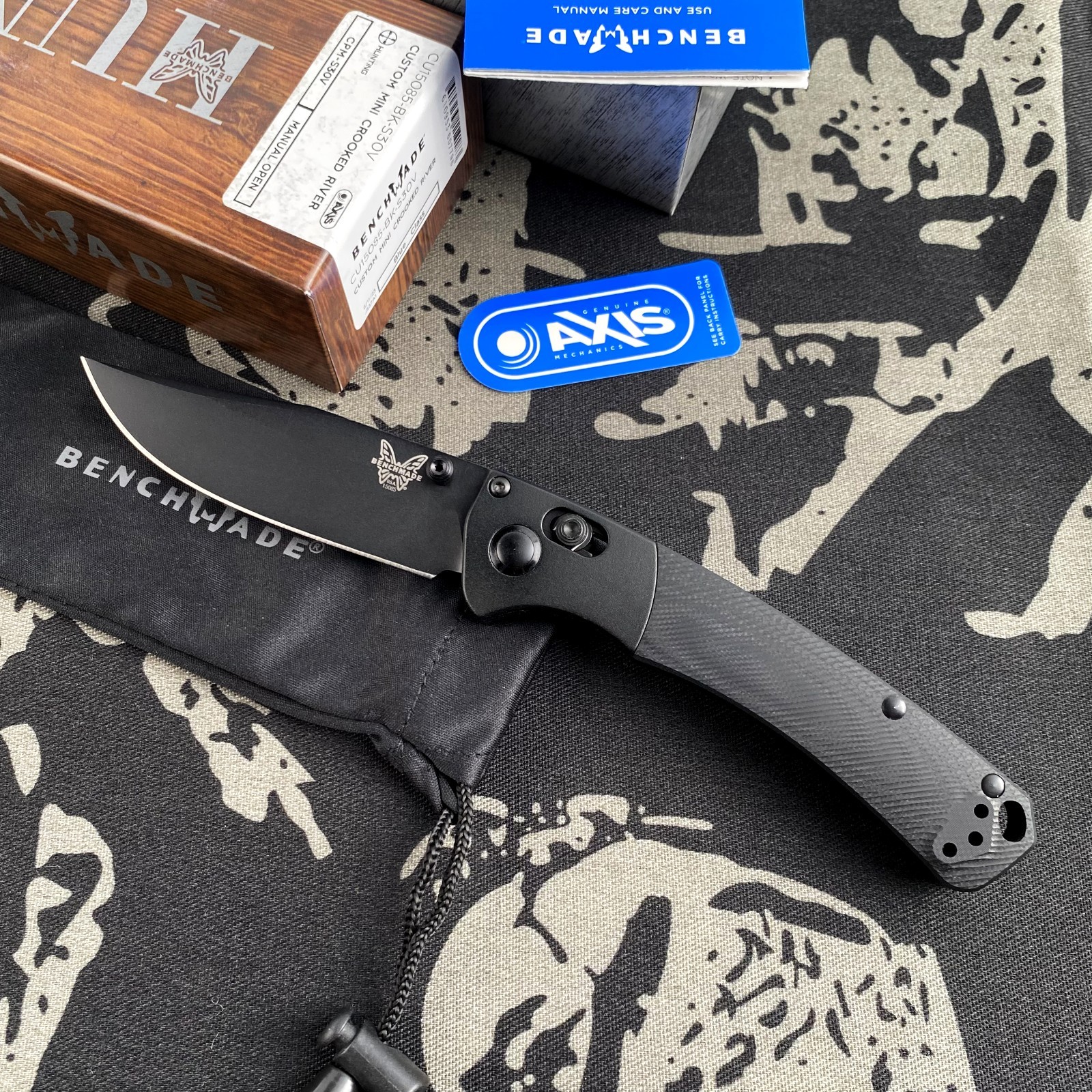 Benchmade 15085 Custom Mini Crooked River Black CPM-S30V Folding Knife