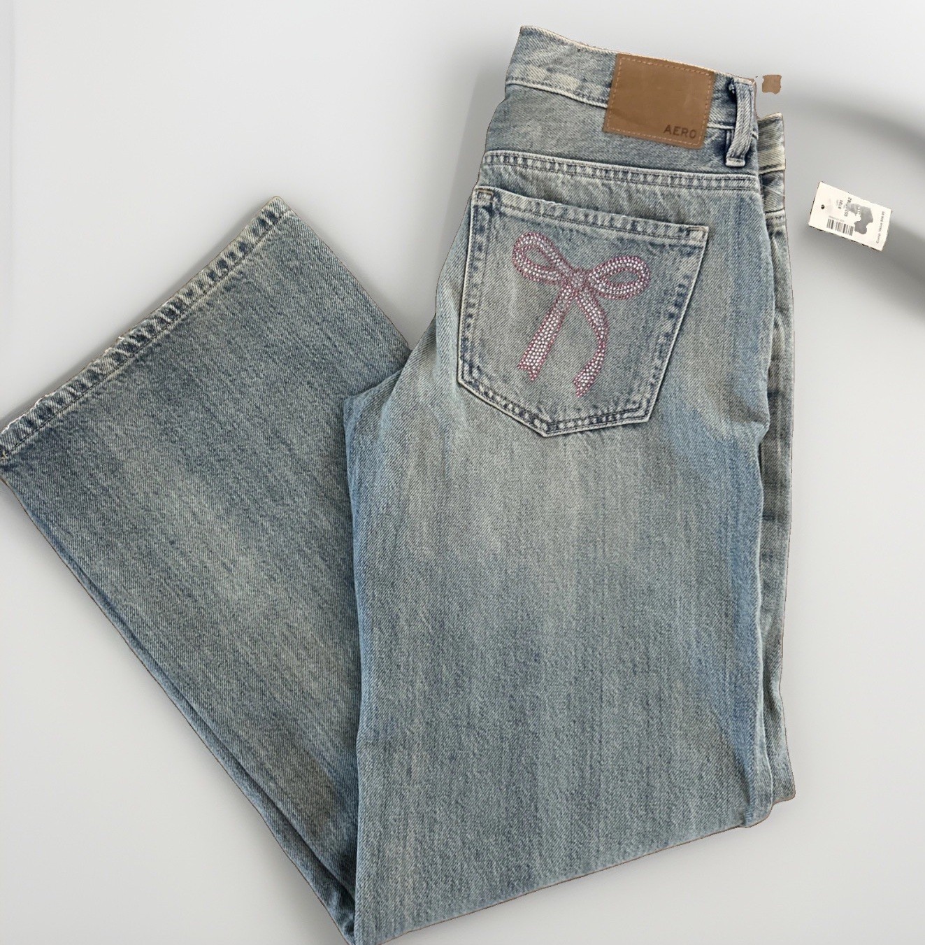 Aeropostale Super Low Rise Baggy Wide Leg Jean Size 4 R New With Tags Rhinestone Aeropostale Super Low Rise Baggy Wide Leg Jean Size 4 R New With Tags Rhinestone