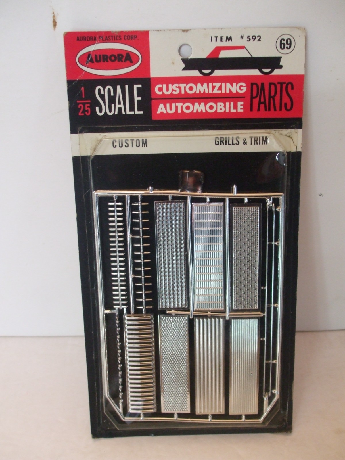 Vintage AURORA Customizing Auto Parts Set #592 Grills & Trim 1/25 Scale SEALED