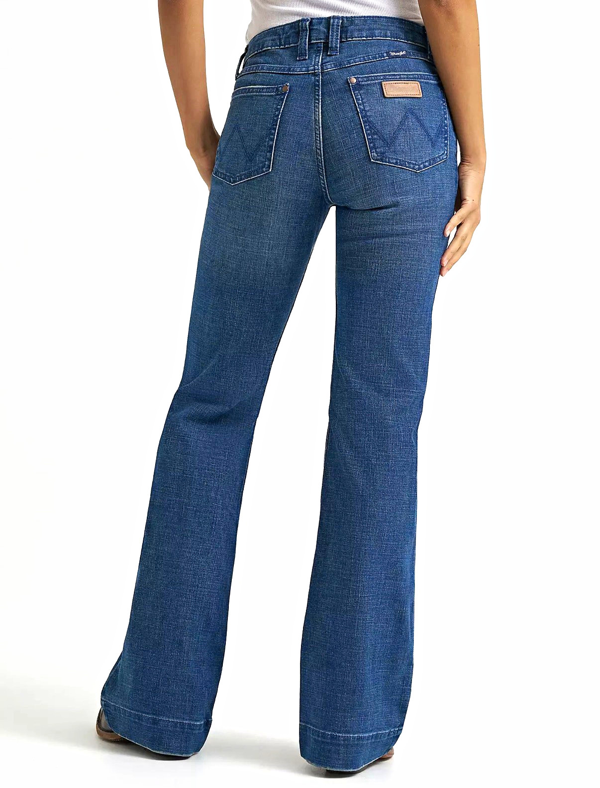 Wrangler Retro Women’s Mid-Rise Flared Jeans Medium Wash Blue Denim 27 Wrangler Retro Women’s Mid-Rise Flared Jeans Medium Wash Blue Denim 27