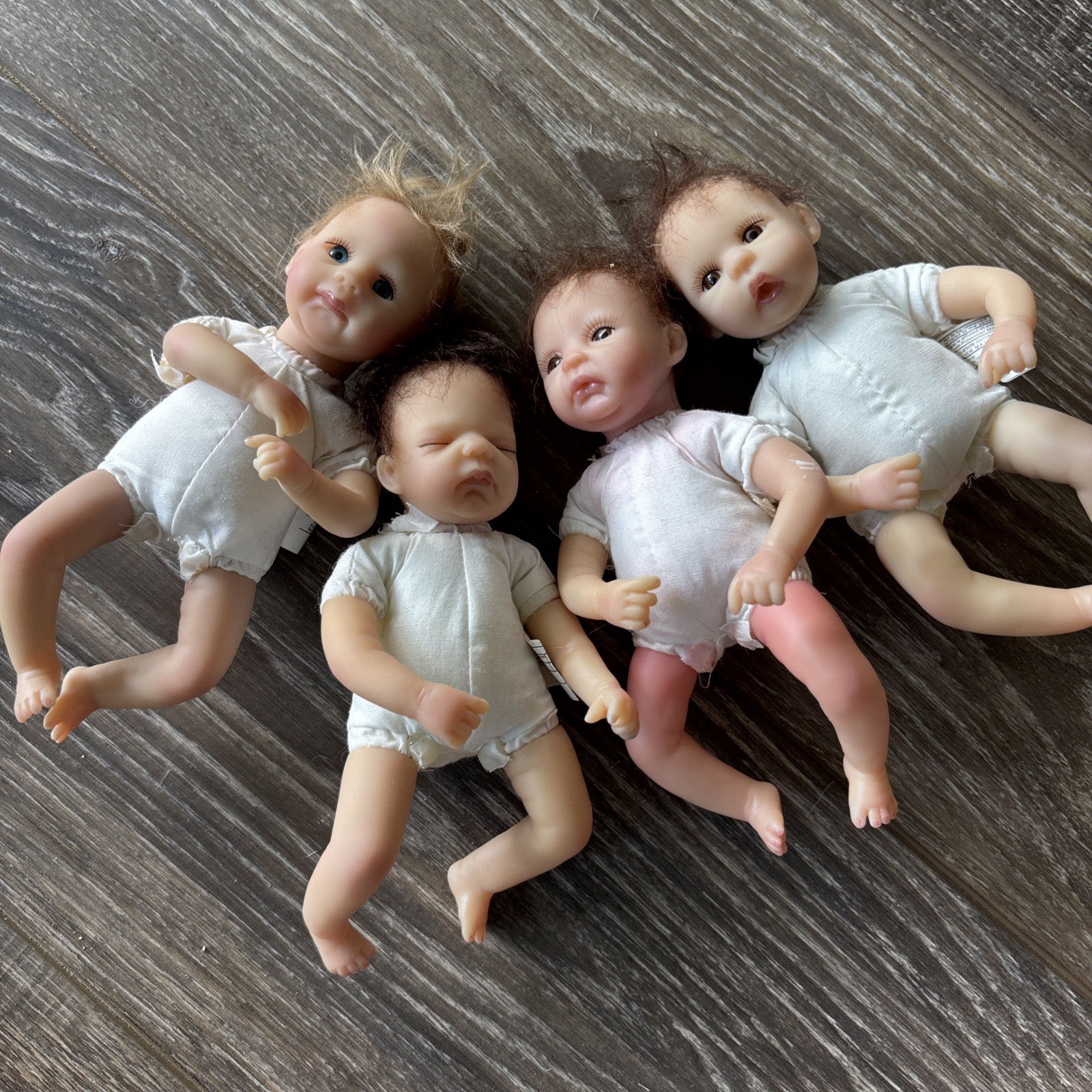 Lot of 4 Ashton Drake Galleries ADG Mini Baby Doll Newborns Life Like Silicone