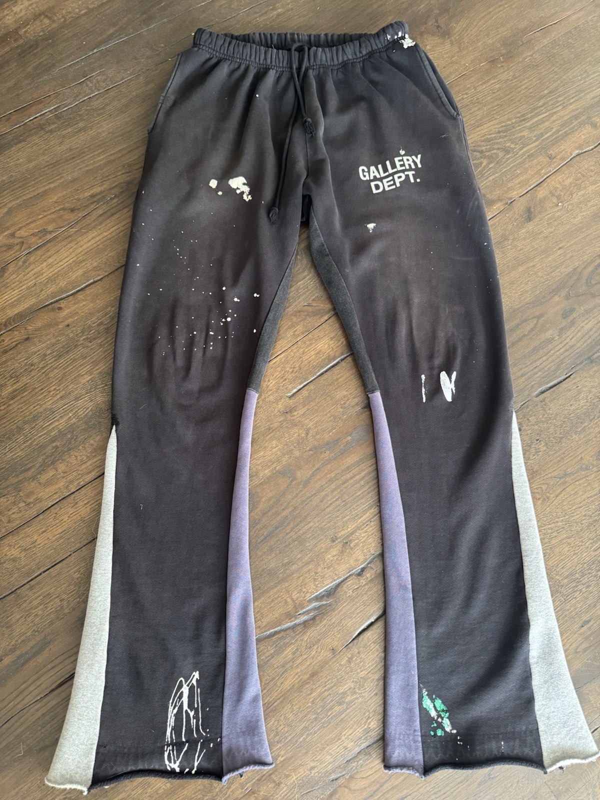 Black Gallery Dept. GD Logo Flare Sweatpants