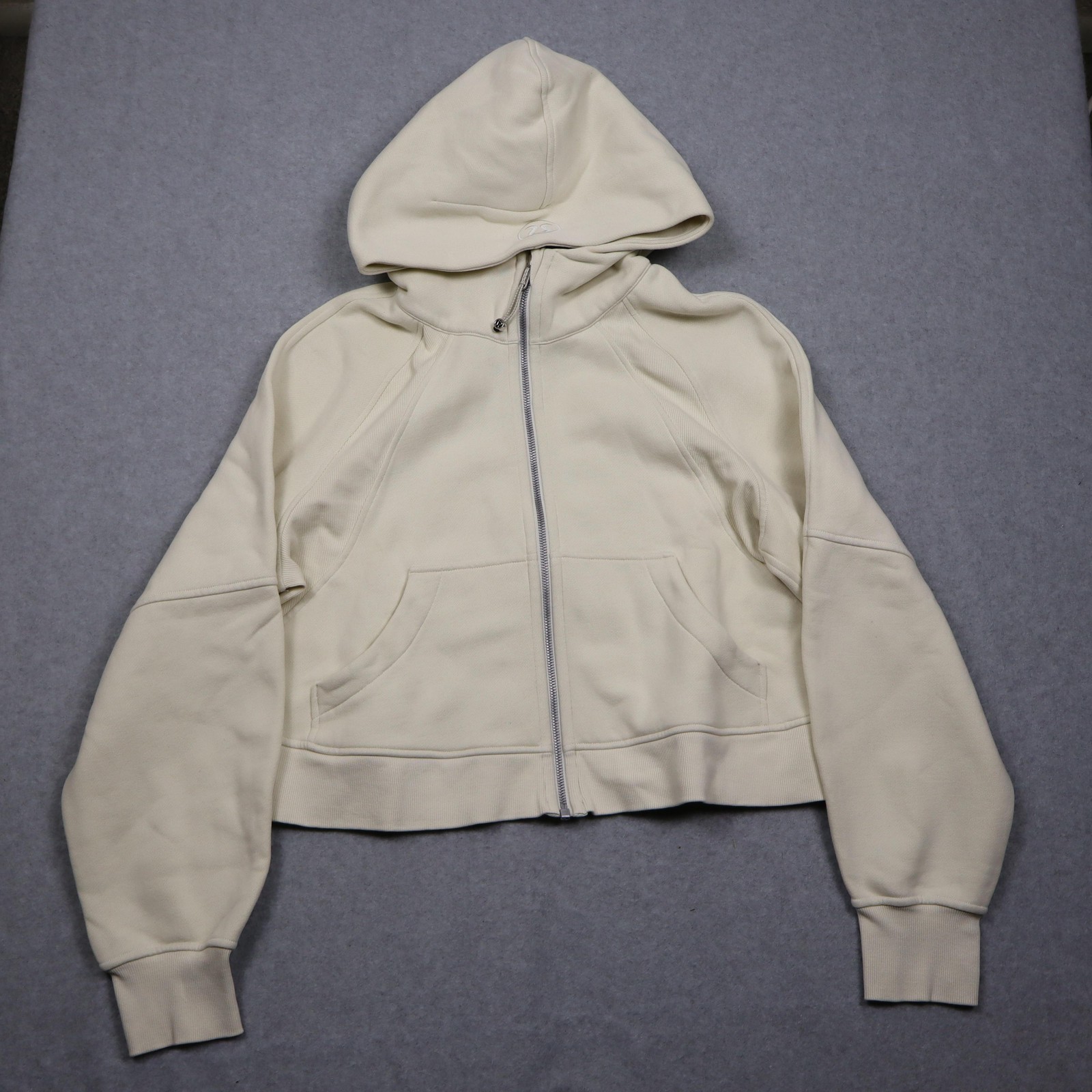 Lululemon Scuba Hoodie Womens XS/S Beige Oversized Full Zip Cropped Logo Jacket