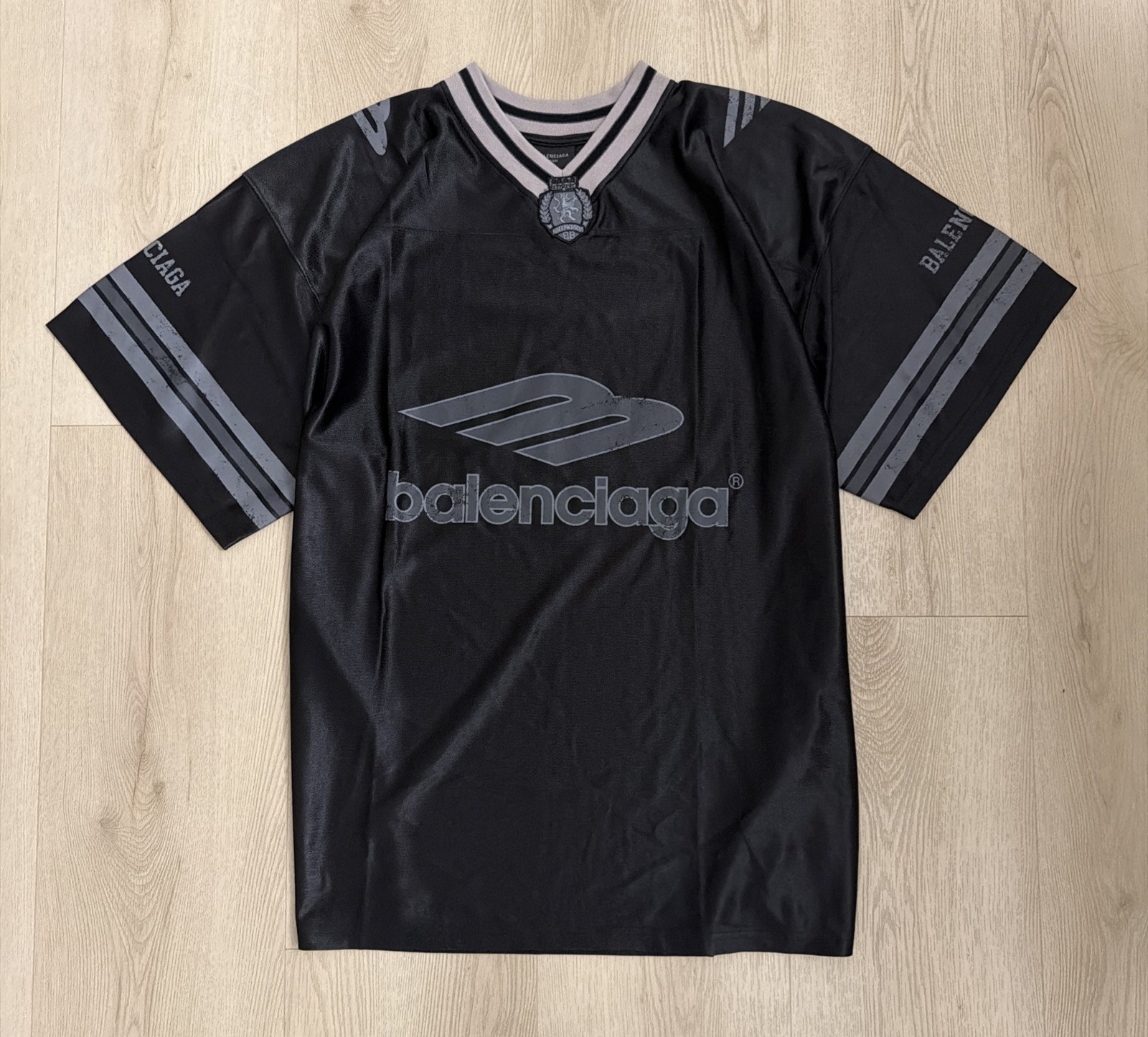 Balenciaga Black shirt Size L Over Sized (Excellent Condition)