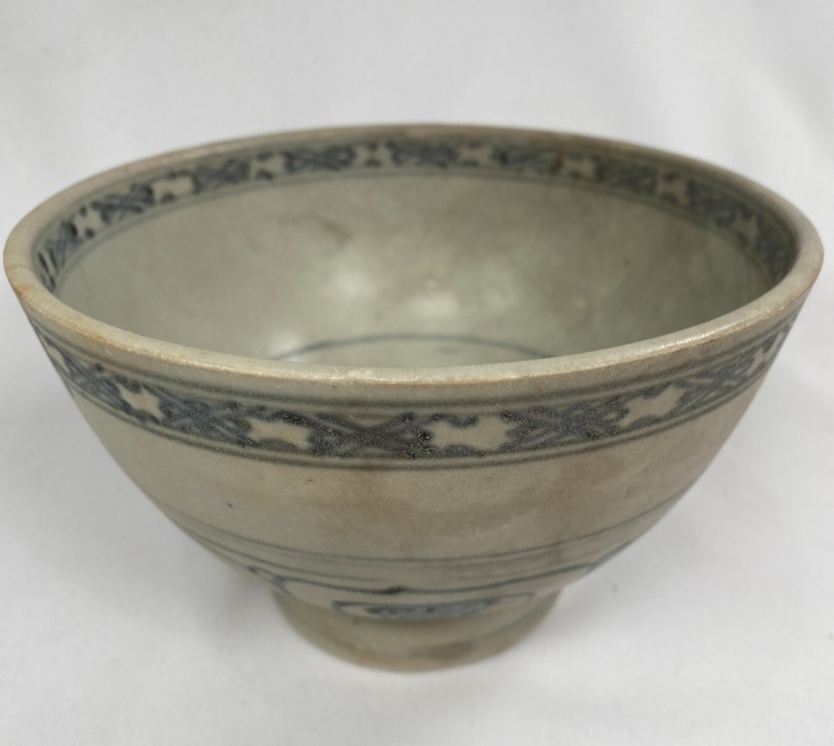 Hoi An Hoard Shipwreck Antique 15th-16th Century Porcelain Blue and white bowl