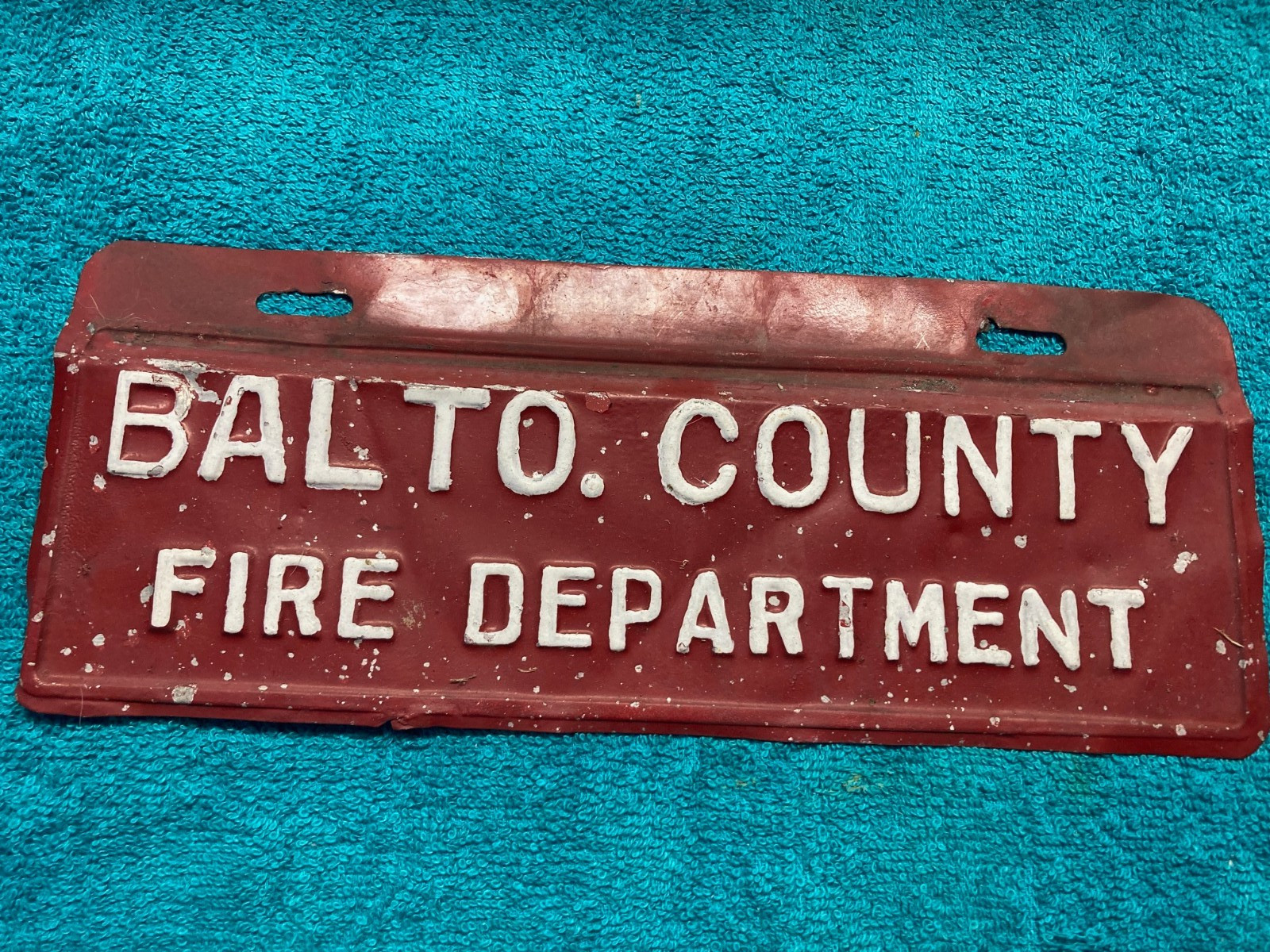 VINTAGE BALTIMORE COUNTY FIRE DEPARTMENT TAG TOPPER VINTAGE BALTIMORE COUNTY FIRE DEPARTMENT TAG TOPPER