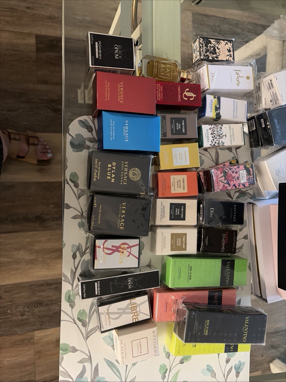 Lot of 20 mini perfumes Lot of 20 mini perfumes