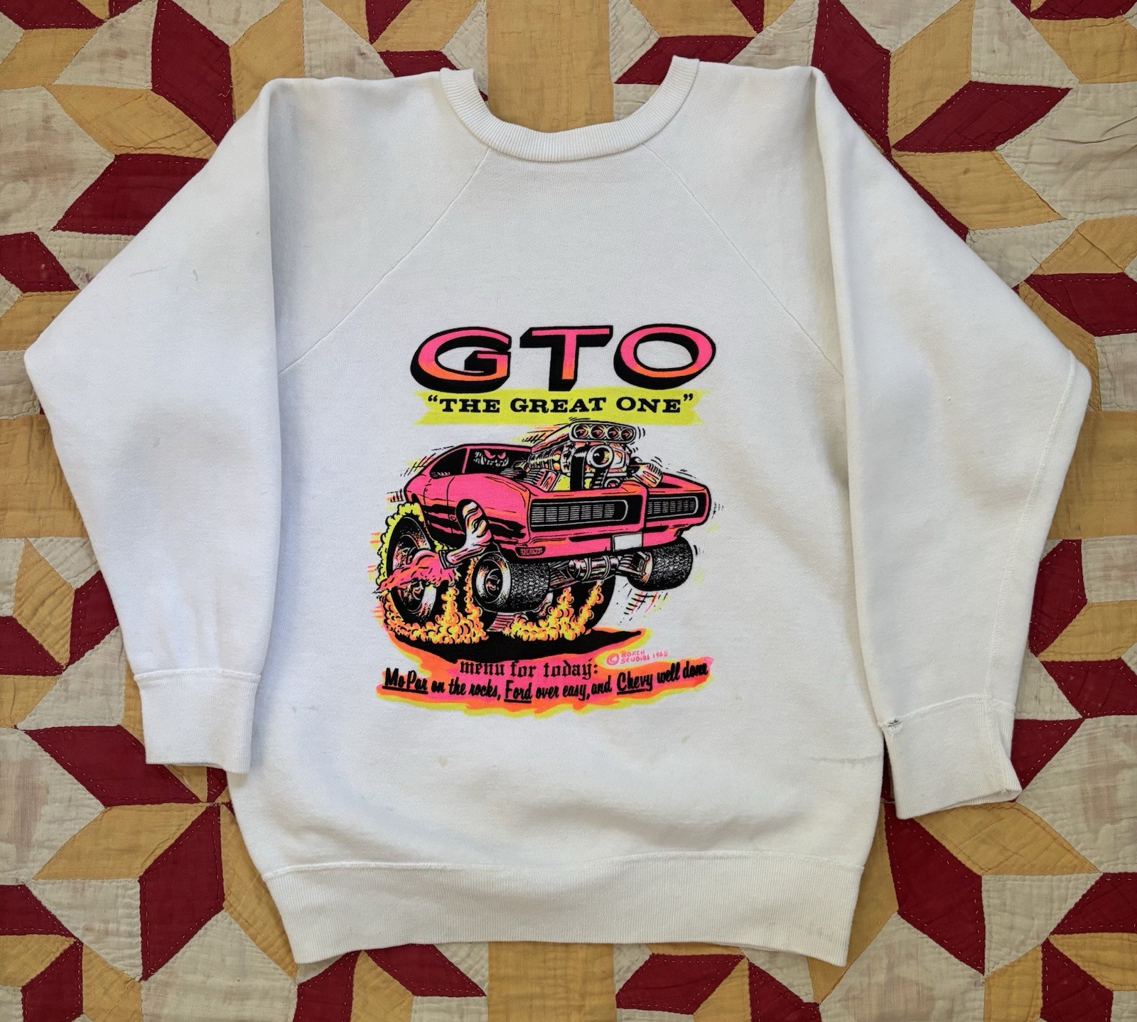 Vintage 60s Roach Studios GTO Car Print Sweatshirt Hanes Wind Shield Medium