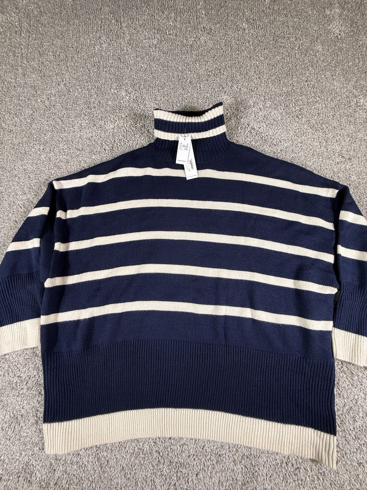 TOPSHOP Oversized Striped Turtleneck Sweater size 4-6 TOPSHOP Oversized Striped Turtleneck Sweater size 4-6