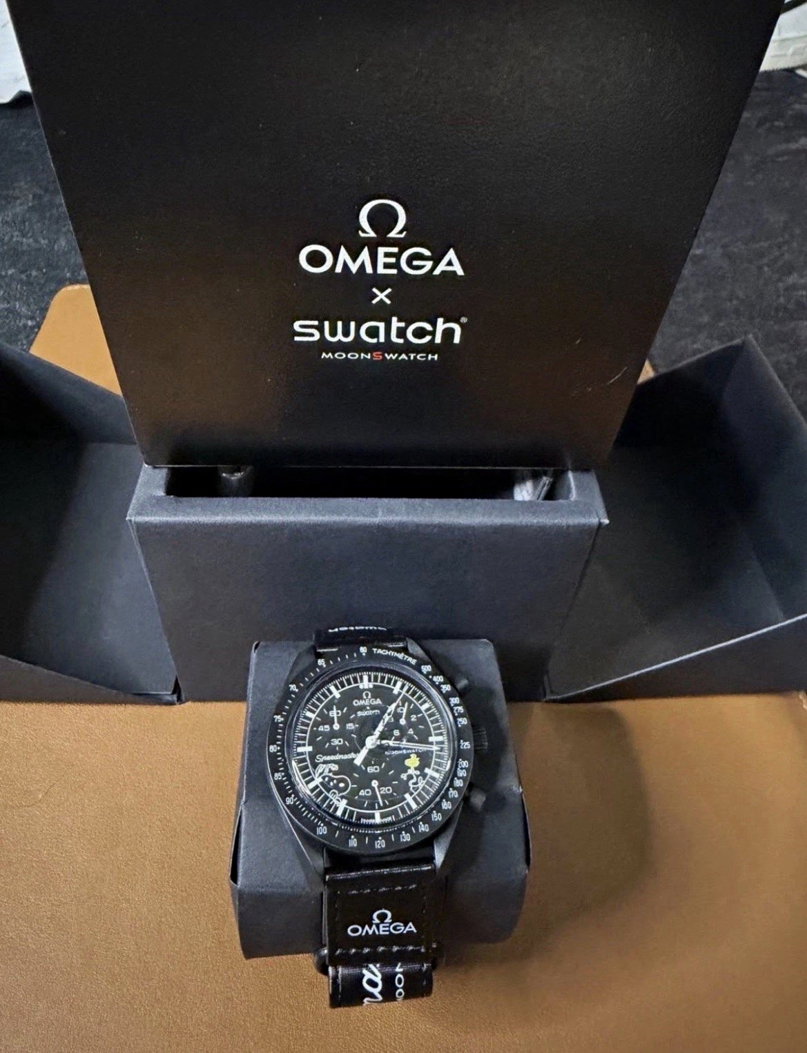 OMEGA x Swatch MoonSwatch Mission to the Moon Chronograph Quartz 42mm Box