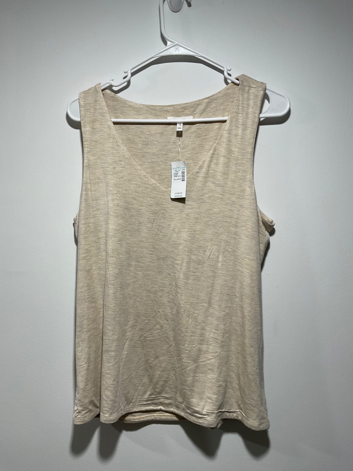 Maurices Women\'s Sleeveless V-Neck Tan Rayon Tank Top Size XXL NEW Maurices Women\'s Sleeveless V-Neck Tan Rayon Tank Top Size XXL NEW