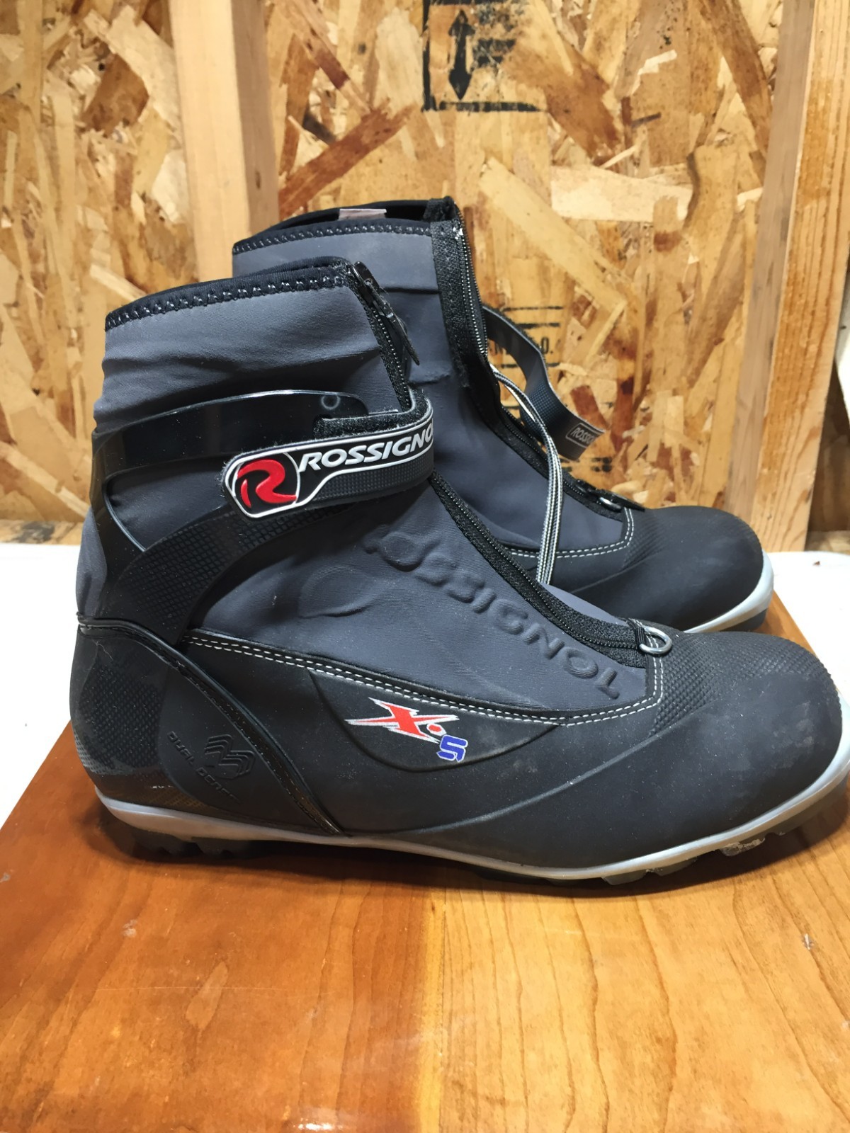 Rossignol X5 Nordic Cross-Country Ski Boots Size 42 Black NNN Rossignol X5 Nordic Cross-Country Ski Boots Size 42 Black NNN
