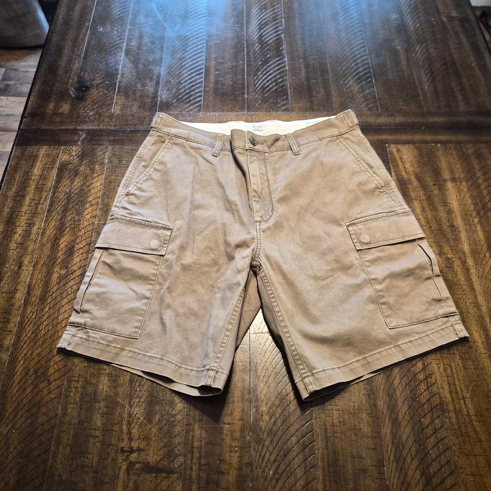 Huckberry Flint and Tinder Men\'s 365 Cargo Short 9\