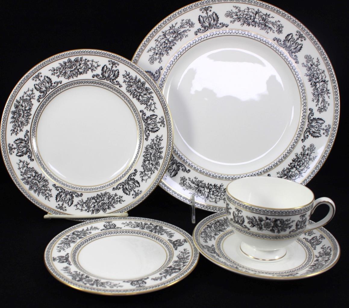 Wedgwood Columbia Black Five Piece Place Setting