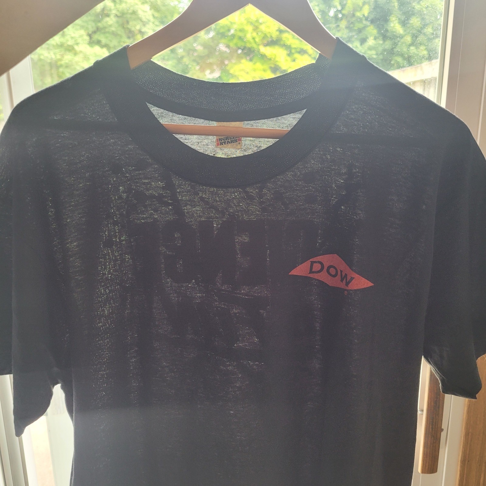 Vintage Dow T-Shirt Mens XL Black Paper Thin Science Is Fun Puff Print 80s Vintage Dow T-Shirt Mens XL Black Paper Thin Science Is Fun Puff Print 80s