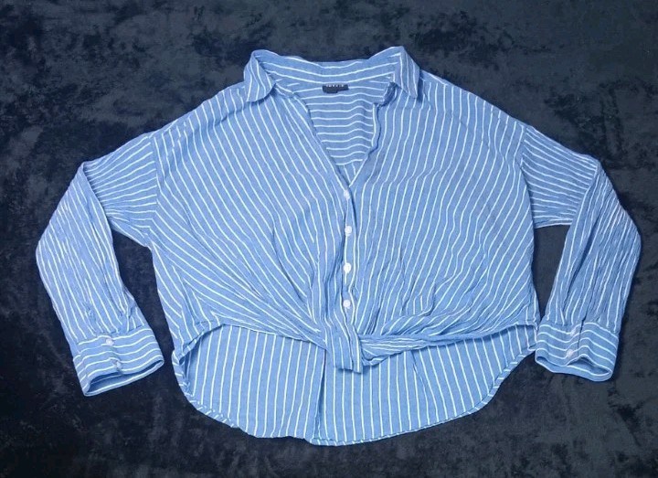 Torrid Twist Front Striped Cropped Button Up Blouse 0 Blue Coastal Nautical Boho