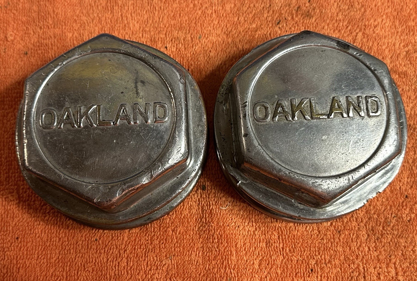 PAIR 1920’s 1930’s Vintage OAKLAND Wheel Grease Center Cap Hubcap Dust Cover #81