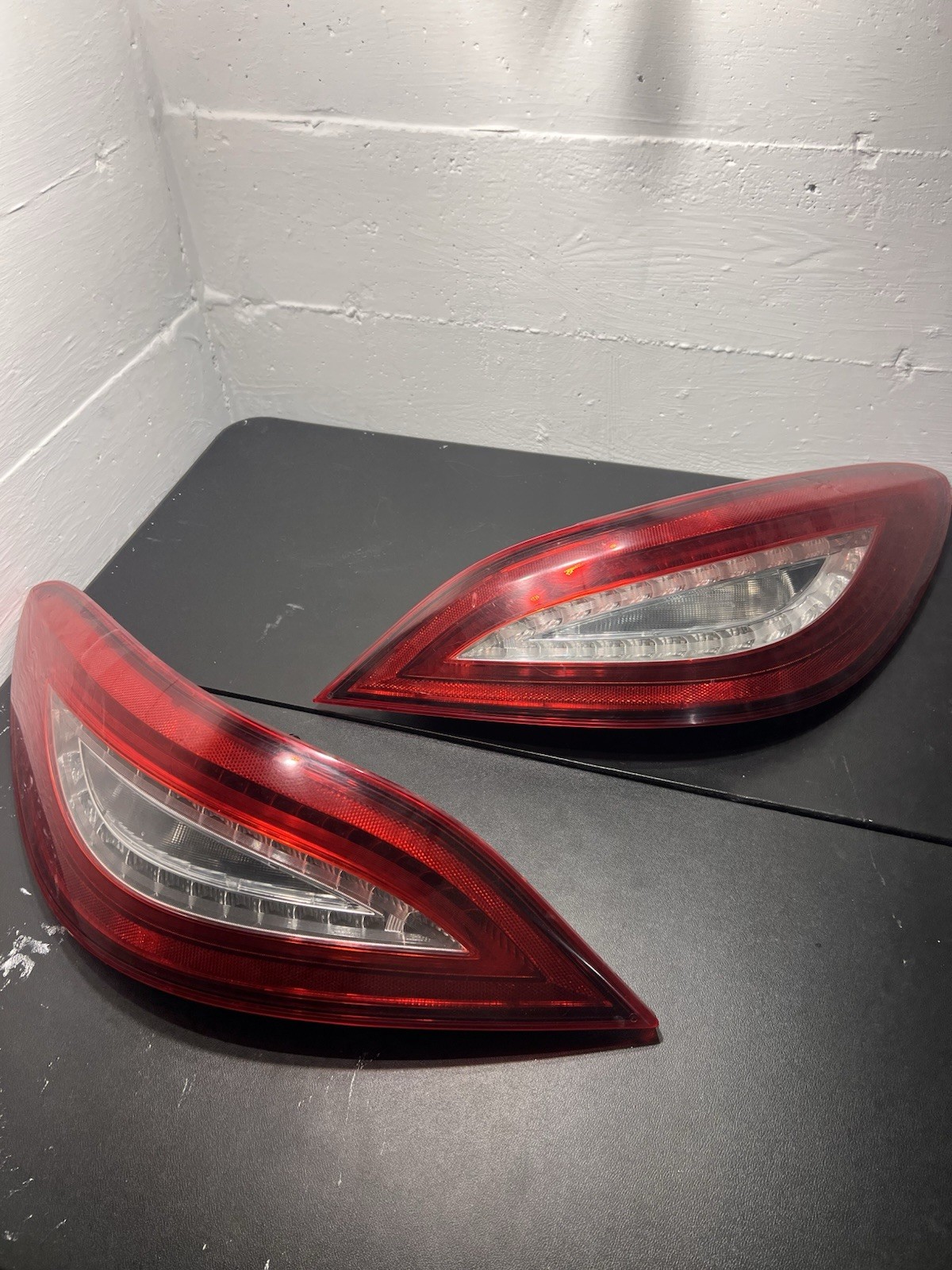 15-18 Mercedes W218 CLS400 CLS550 CLS63 OEM Tail Lights 2189067900 2189068000