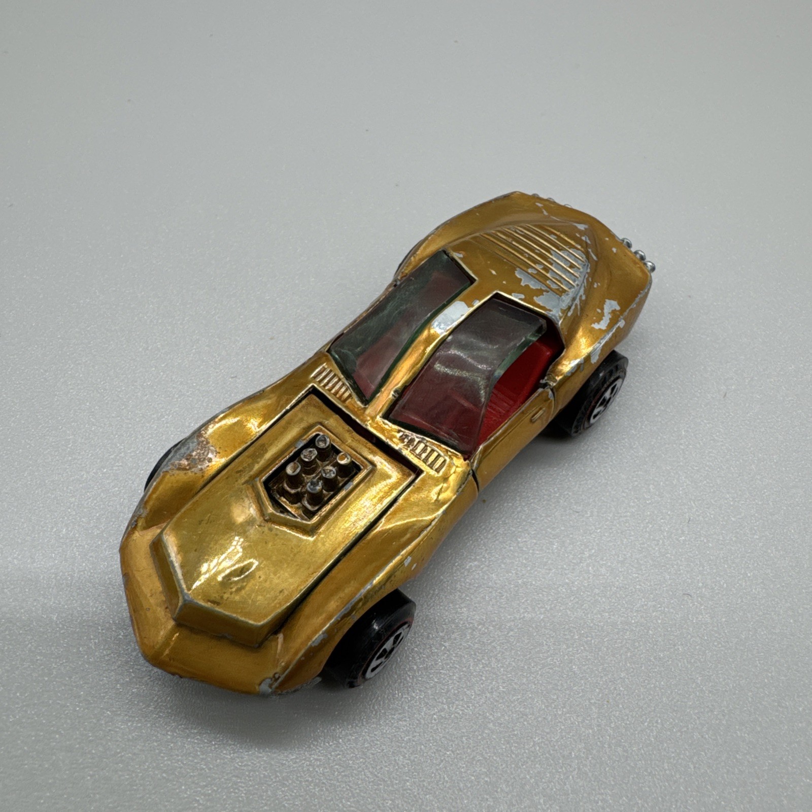 Vintage Johnny Lightning Custom Mako Shark #360 Gold Diecast Toy Car Topper Vintage Johnny Lightning Custom Mako Shark #360 Gold Diecast Toy Car Topper