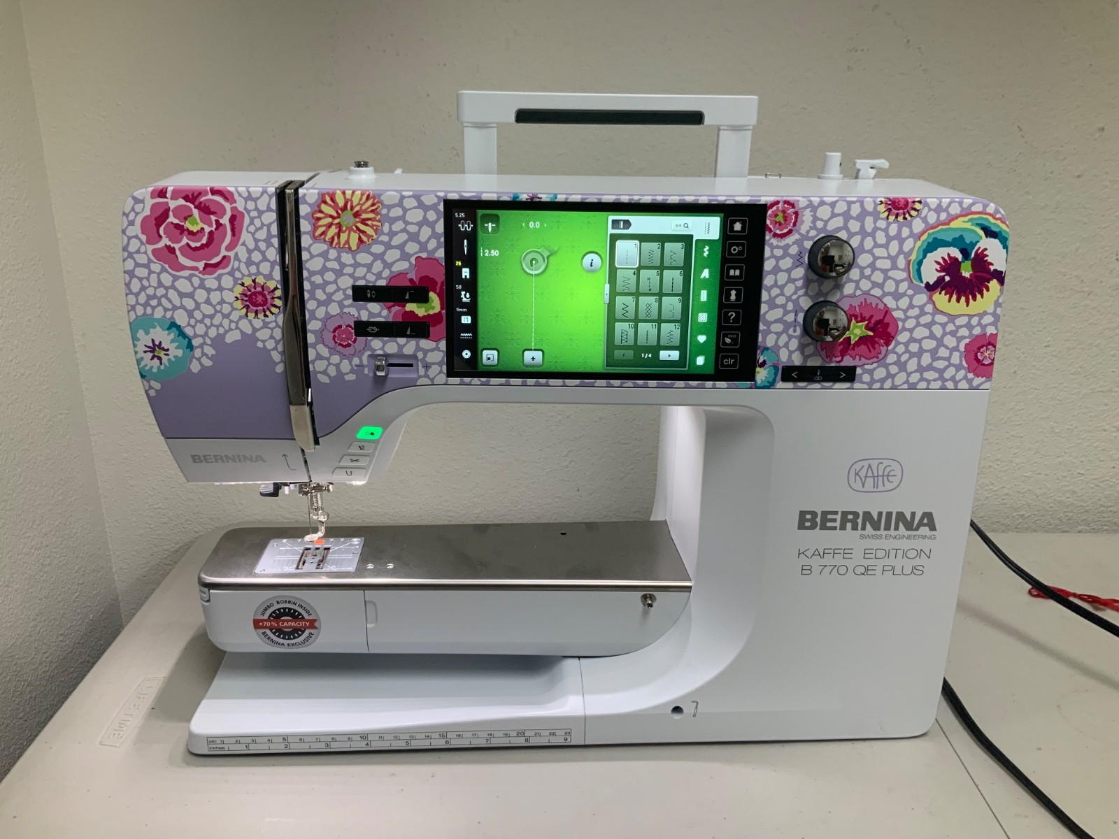 BERNINA Kaffe Edition B 770 QE PLUS with NEW SDT Embroidery Module and Hoops BERNINA Kaffe Edition B 770 QE PLUS with NEW SDT Embroidery Module and Hoops