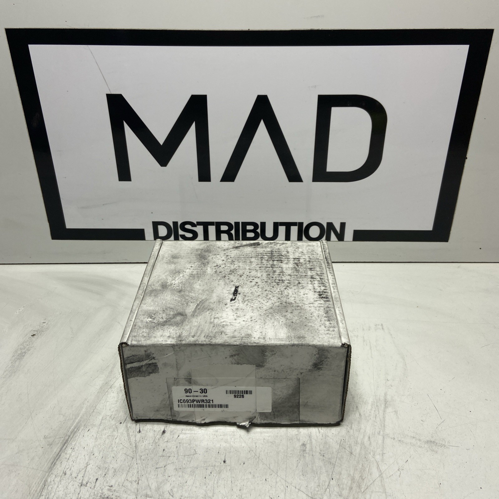 New In Box GE FANUC IC693PWR321 Power Supply