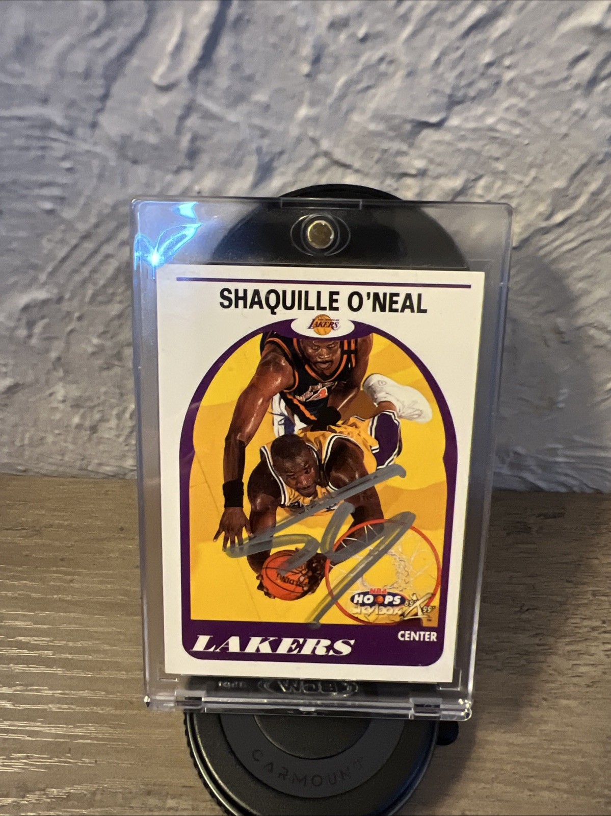 1999-00 Skybox NBA Hoops Decade - Shaquille O'Neal #147 SIGNED w/ COA