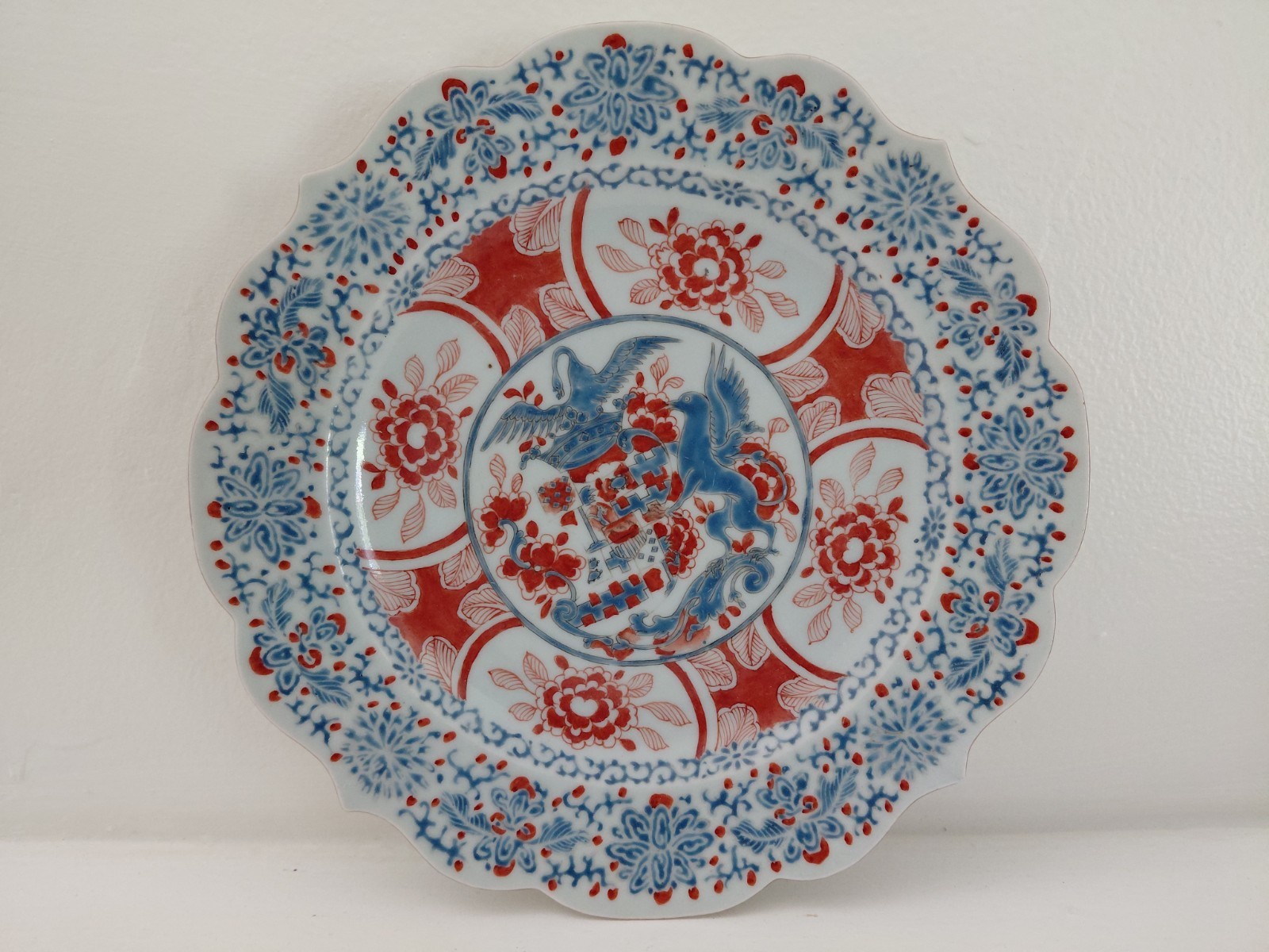 ⭕️ Fine 19th Century Chinese Export Plate, European Armorial Crest ⭕️ Fine 19th Century Chinese Export Plate, European Armorial Crest