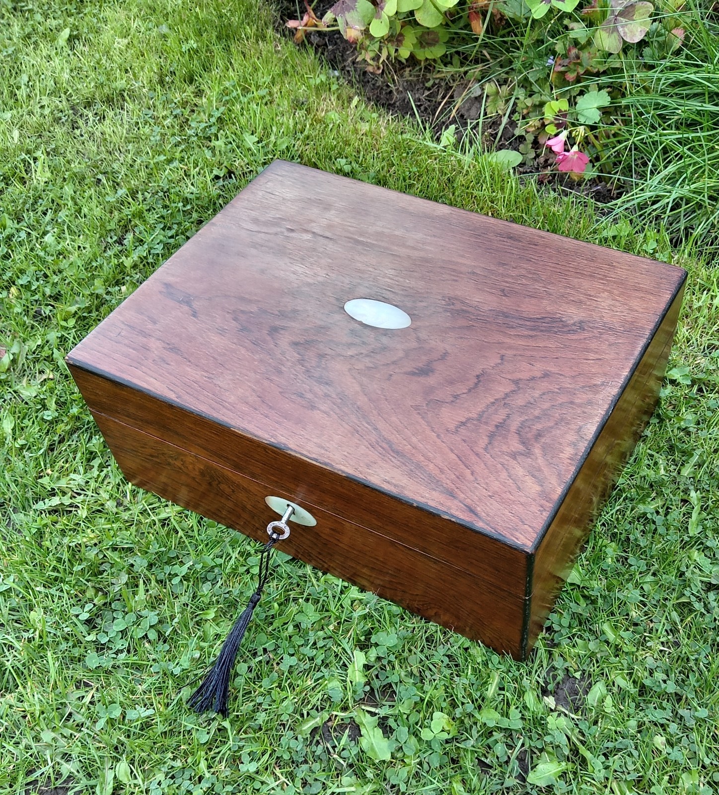 Victorian Rosewood Sewing or Jewellery Box with Lovely Interior Victorian Rosewood Sewing or Jewellery Box with Lovely Interior