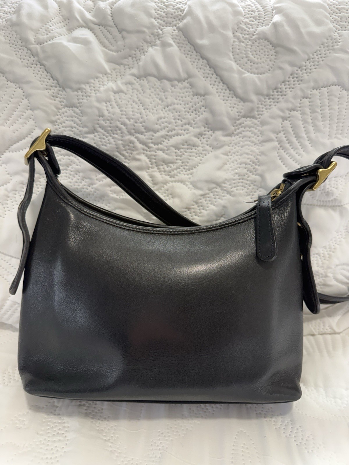 Vintage Coach Legacy Small Pocket Zip Hobo 9136 Black Leather Y2K