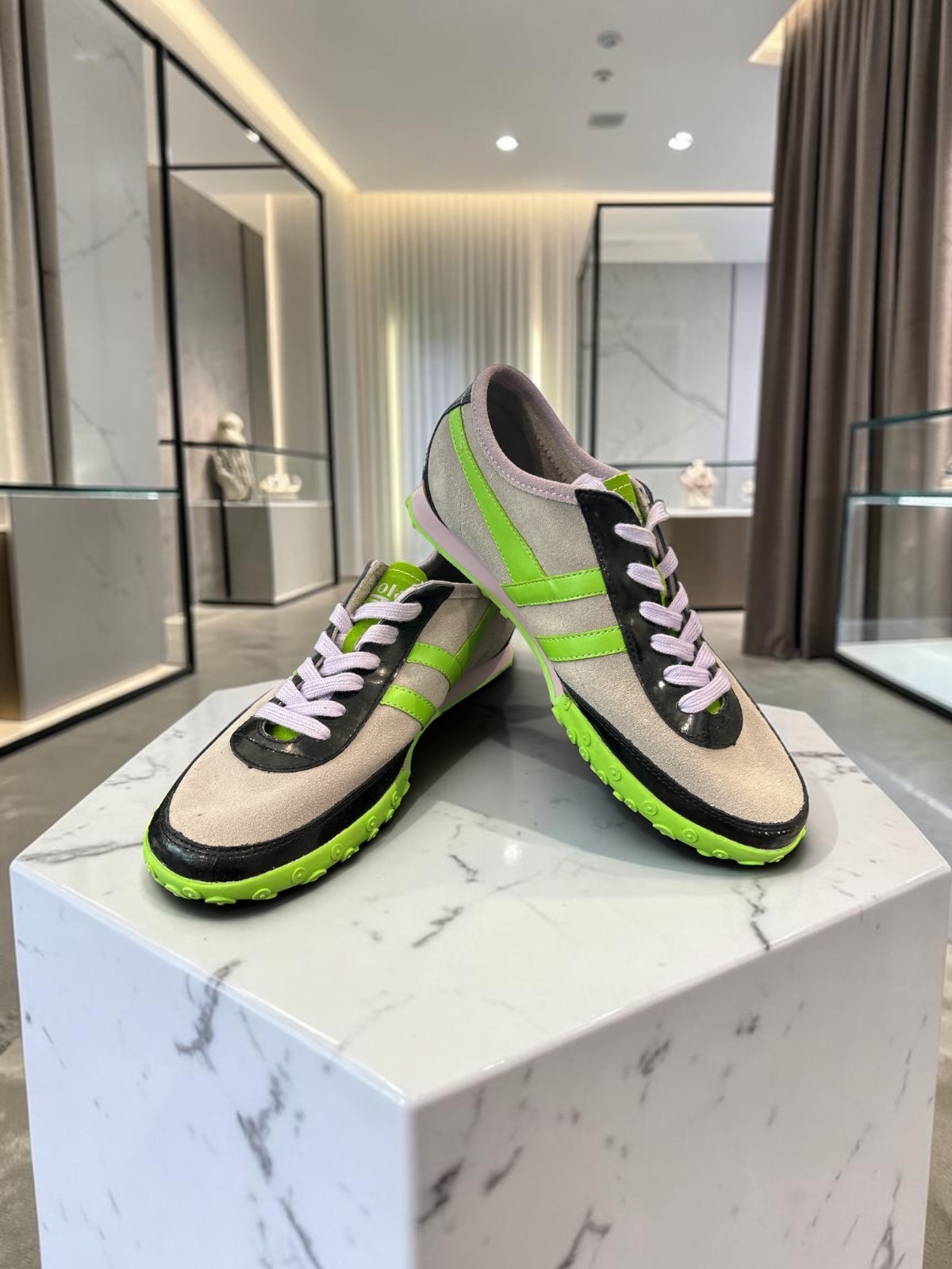 Gola Women\'s Joger Sneaker Gray Neon Green Black Suede Retro Trainer Gola Women\'s Joger Sneaker Gray Neon Green Black Suede Retro Trainer