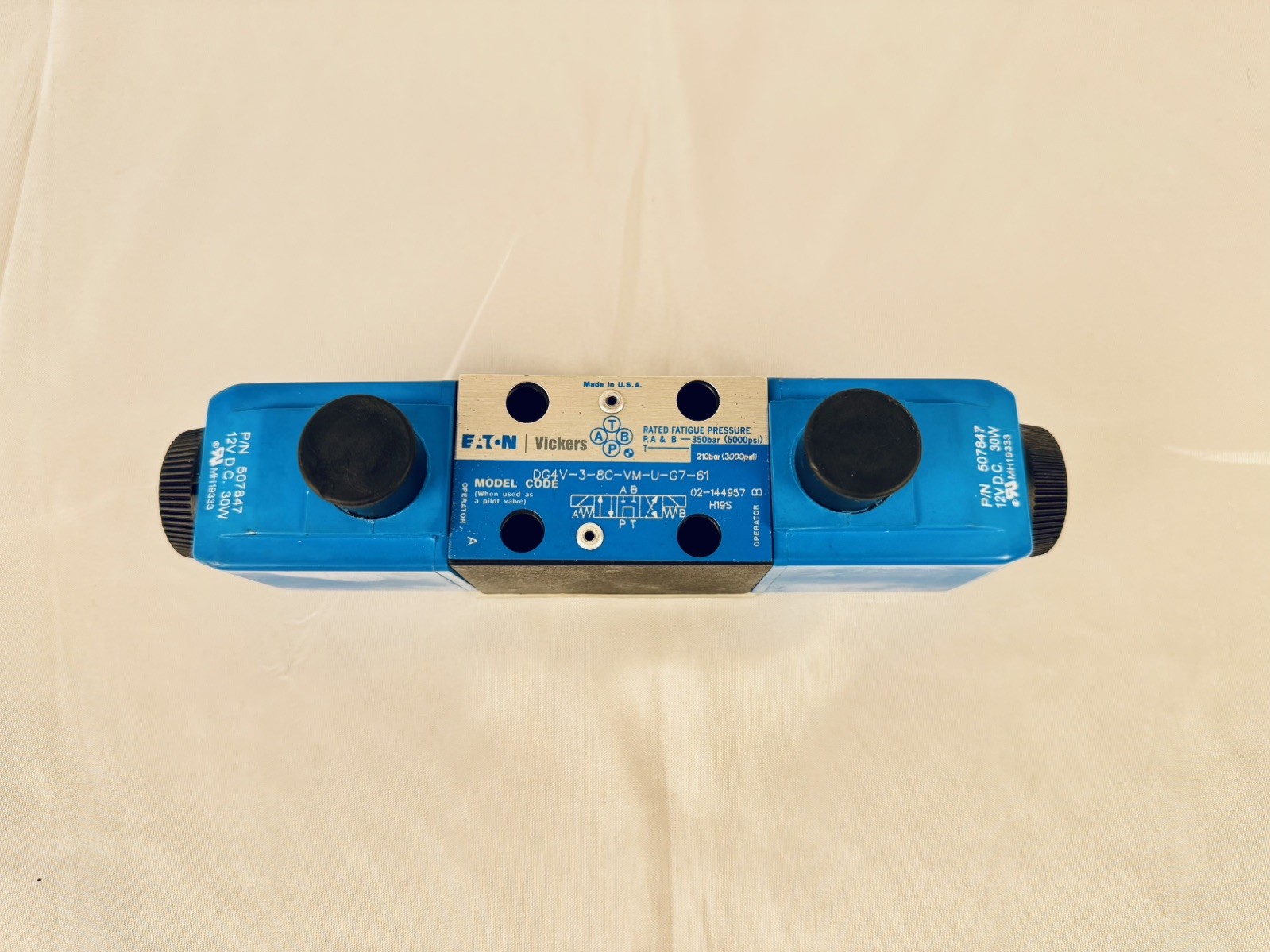 EATON VICKERS DG4V-3-8C-VM-U-G7-61 HYDRAULIC VALVE 02-144957 DG4V38CVMUG761 EATON VICKERS DG4V-3-8C-VM-U-G7-61 HYDRAULIC VALVE 02-144957 DG4V38CVMUG761