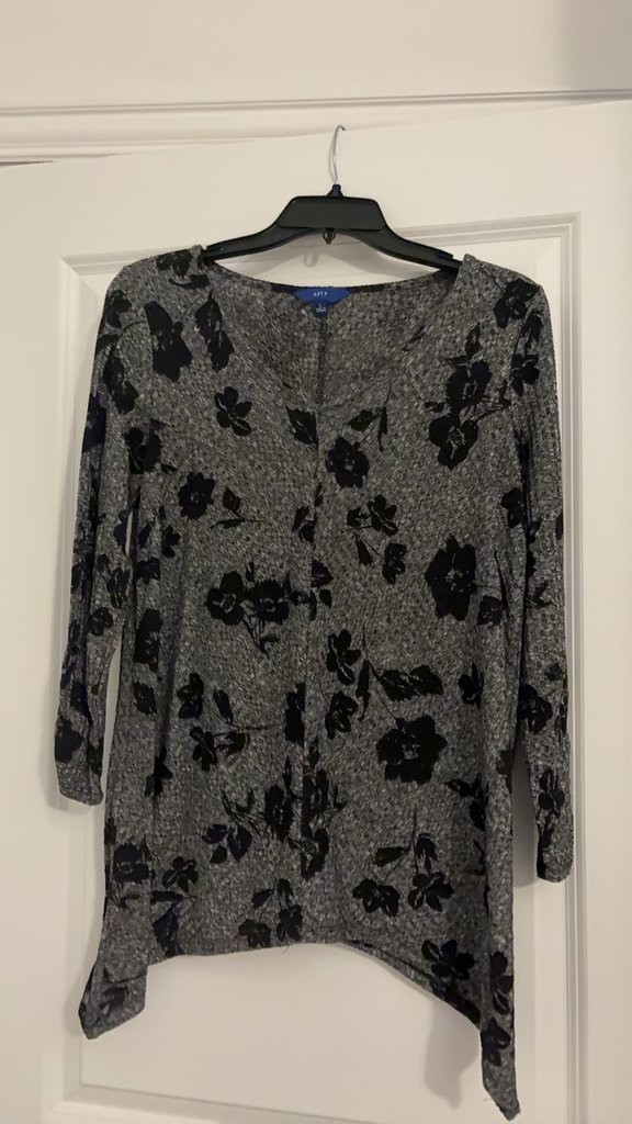 APT. 9 Women\'s Floral Pattern Tunic Top APT. 9 Women\'s Floral Pattern Tunic Top